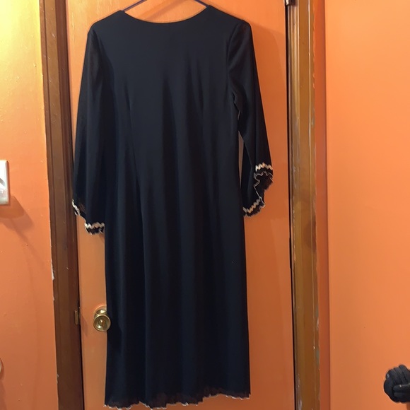 *3 for $25* Ombré Black w/ design on front, n trim in white size 12 - Picture 4 of 4